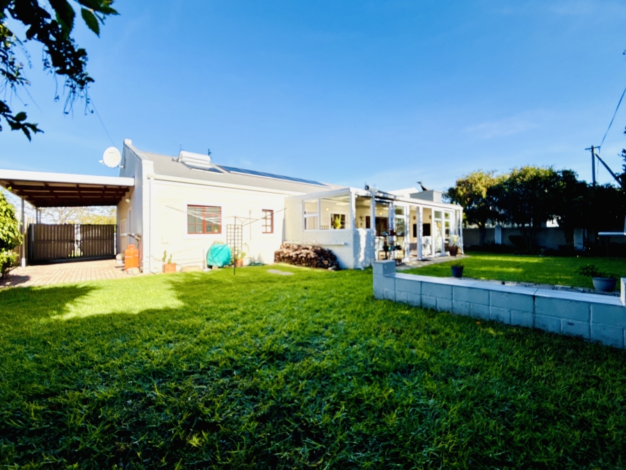 3 Bedroom Property for Sale in Sandbaai Western Cape